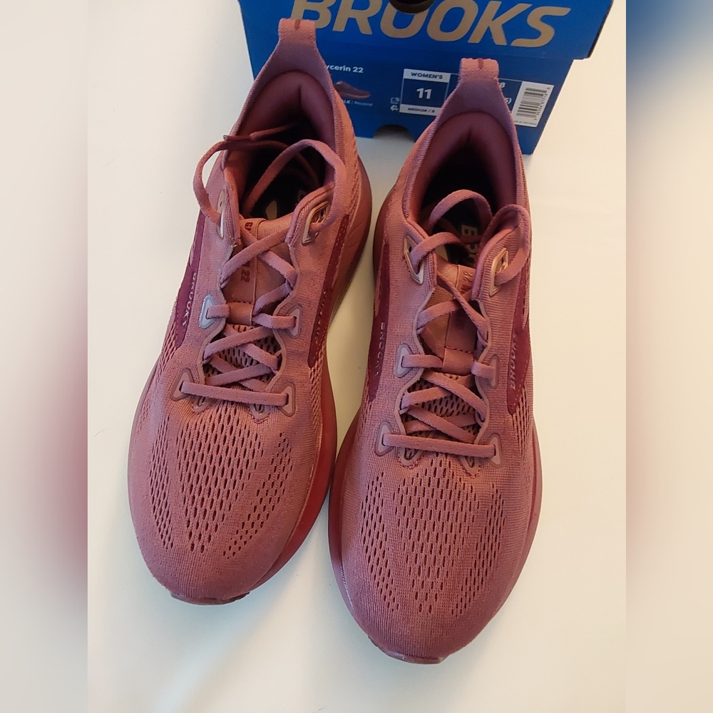 Brooks Glycerin 22 - Women's Sneakers in Rose